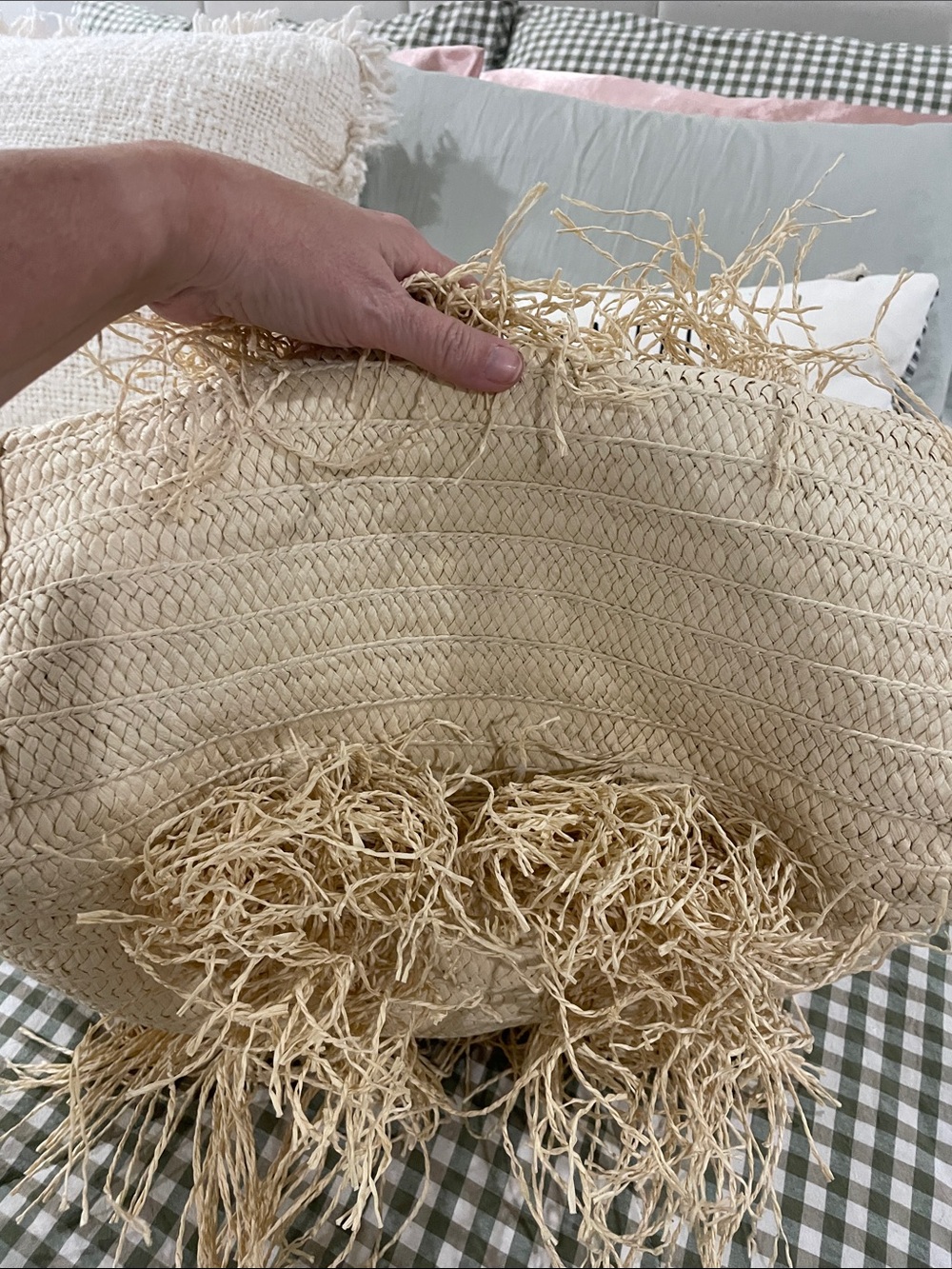 BTB Los Angeles Natural Straw Tassel Tote Bag - Cream- Good condition! - Picture 5 of 5